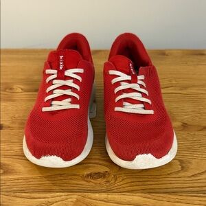 Kizik Athens Red Alert size 3Y